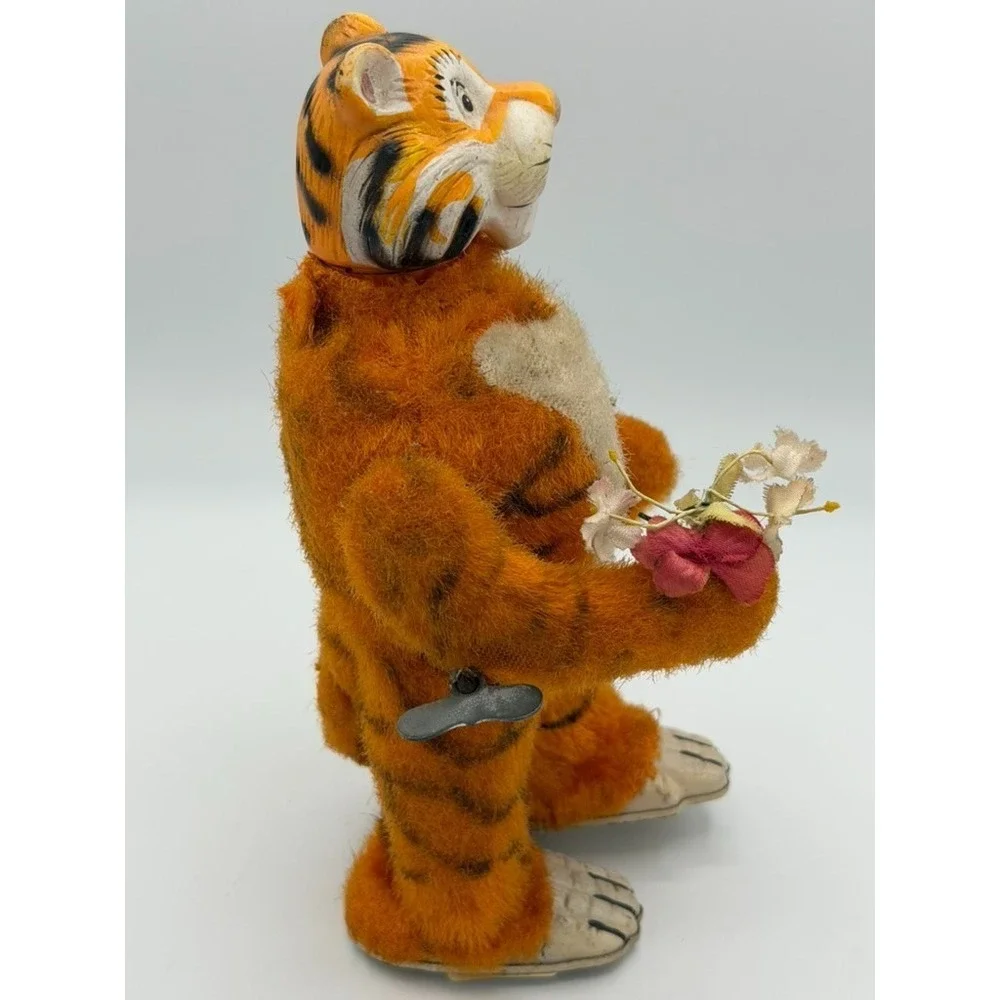 Vintage 1966 Marx Wind Up Tiger Toy Made in Japan Walking Mechanical Toy w/ Key